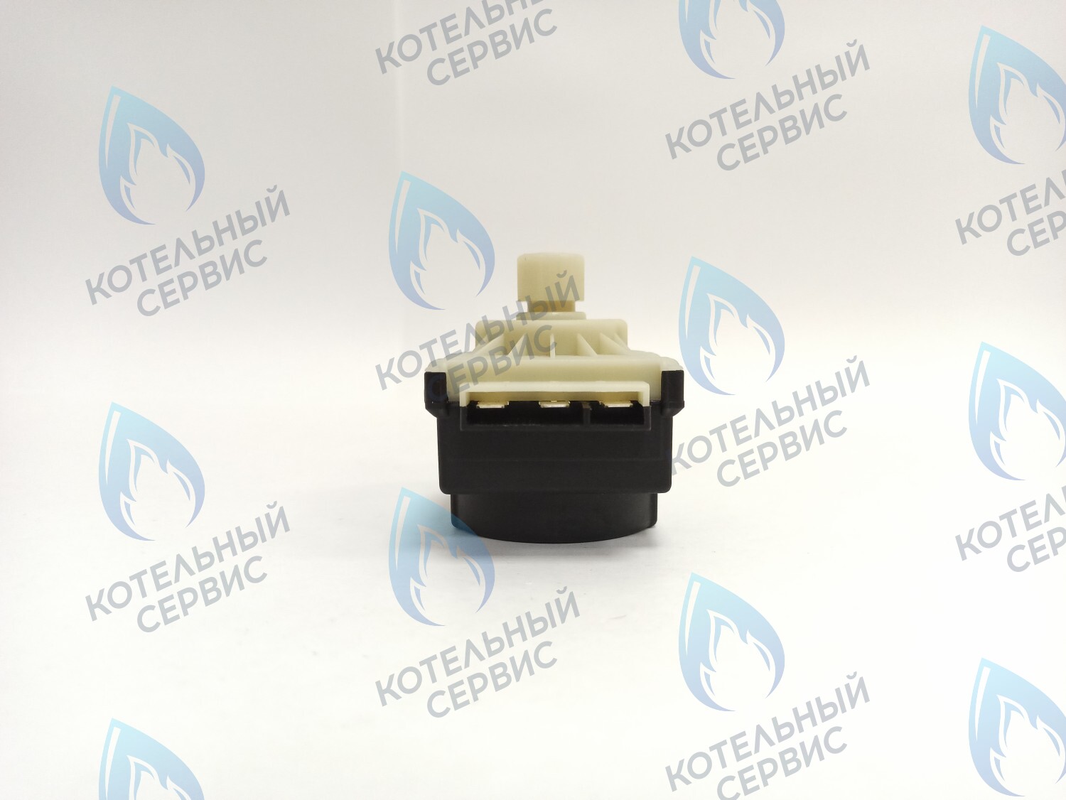 GM002-03 Сервопривод (мотор) трехходового клапана 10мм 220/240v ARISTON в Самаре