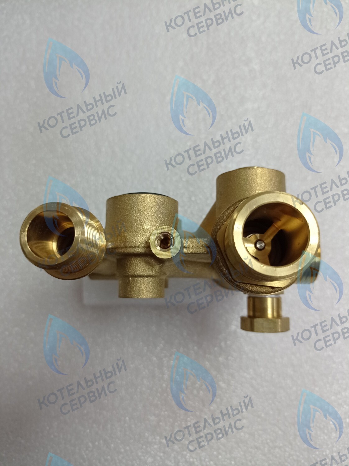 03-4019-02_Новый Клапан трехходовой (новый, шток 81,5мм) GAZECO 18 C2/T2, 24 C2/T2 Исполнение 2 (123) (после 07.14 г. до 05.16 г) в Самаре