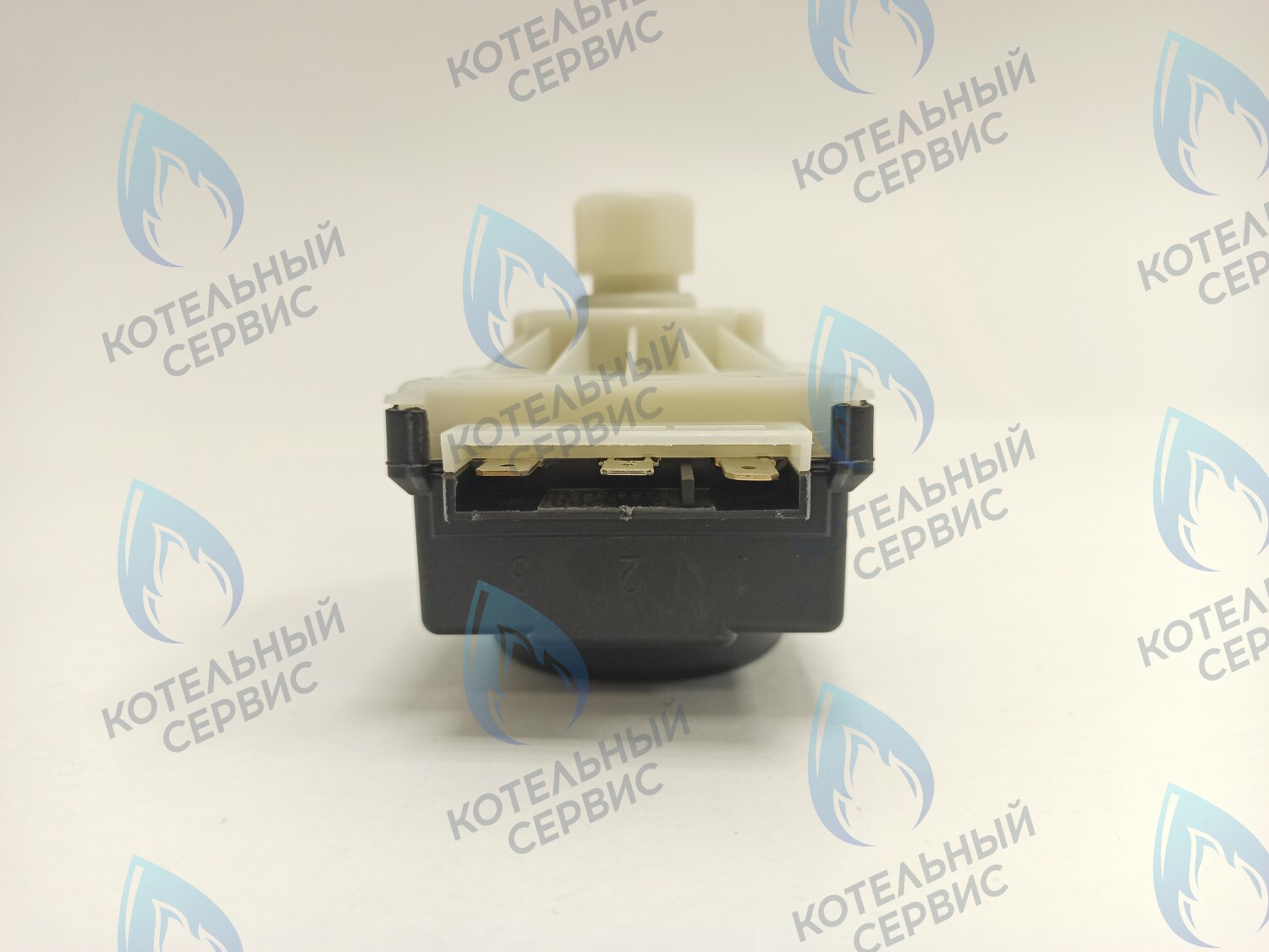 GM001-04 Сервопривод (мотор) трехходового клапана универсальный 7,5мм 220/240v (ELBI) FERROLI, PROTHERM, VIESSMANN, ALPENHOFF, ALPHATHERM, ELECTROLUX, ROC, ELSOTHERM, OASIS, POLYKRAFT, HAIER, CHAFFOTEAUX, ARISTON, MIZUDO, ITALTHERM, THERMEX в Самаре